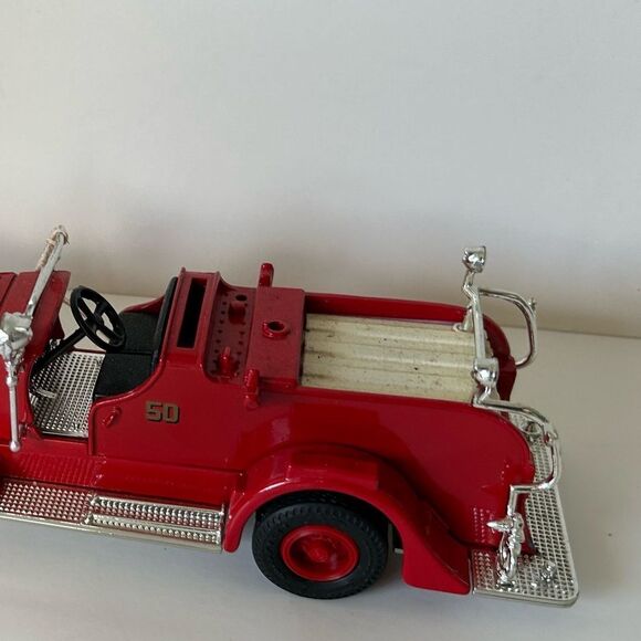 Vintage Corgi Ahrens Fox Boston Pumper Diecast Fire truck - Picture 5 of 11